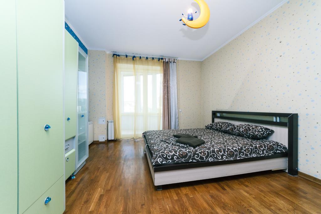 Two-Storey Apartment Near Iec Kiev Exterior foto