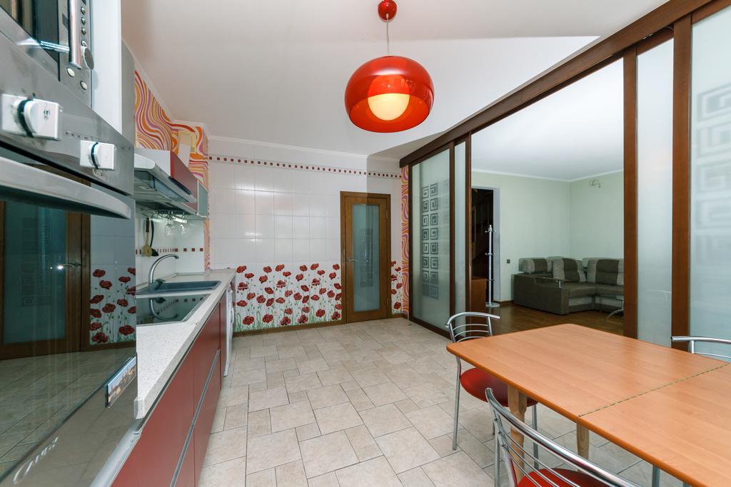Two-Storey Apartment Near Iec Kiev Exterior foto
